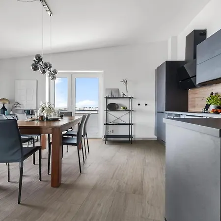 Sunset Penthouse Teresa Olpenitz